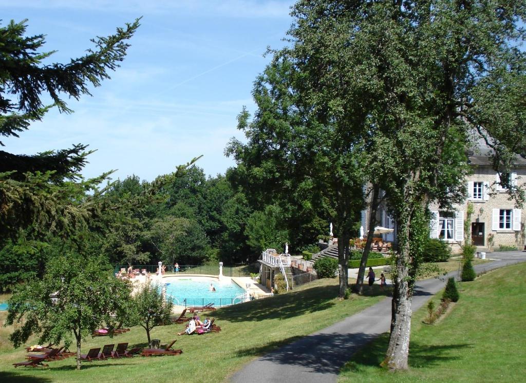Chateau Le Mialaret Neuvic  Екстер'єр фото