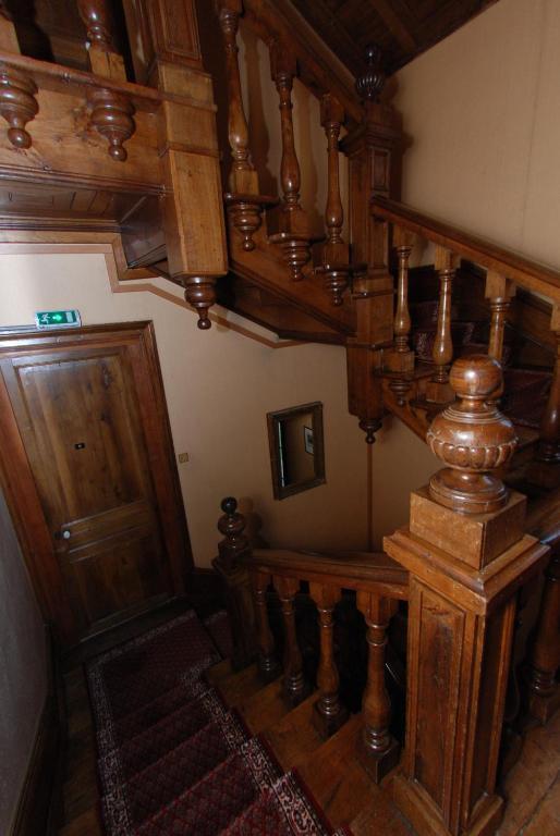 Chateau Le Mialaret Neuvic  Екстер'єр фото