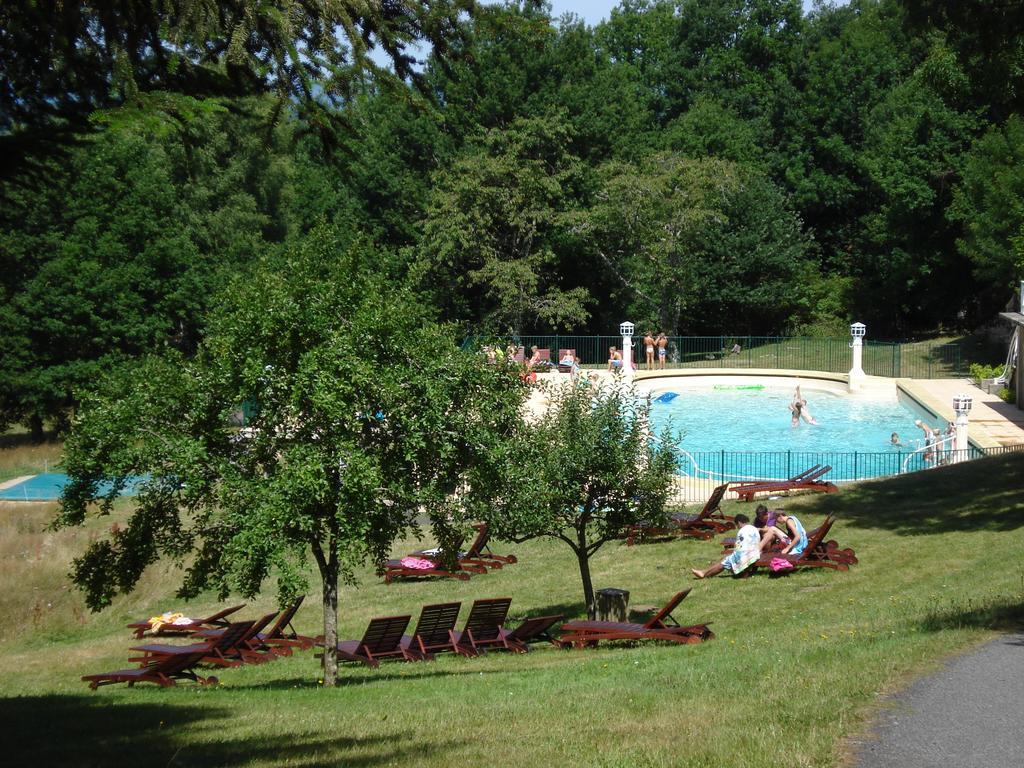 Chateau Le Mialaret Neuvic  Екстер'єр фото
